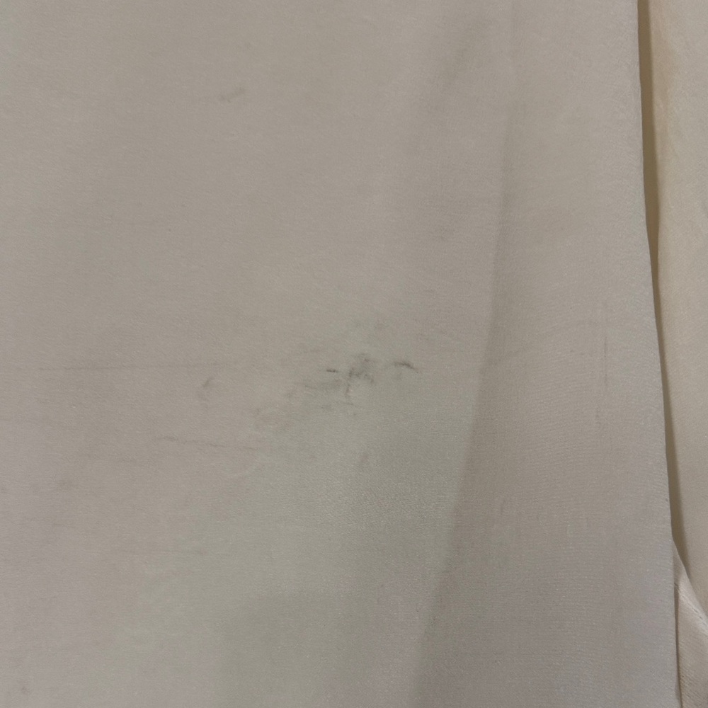 Tahari Ivory Blouse with Delicate Lace - Picture 6 of 6